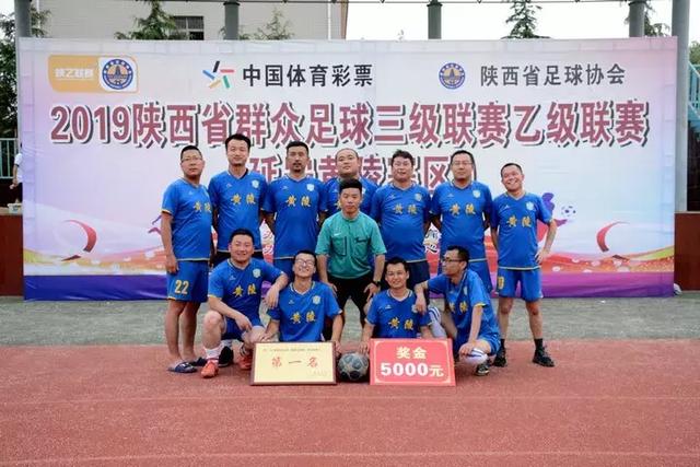 小杨新队友就位！莫兰特来开拓者报到 观摩更衣室&训练场等设施